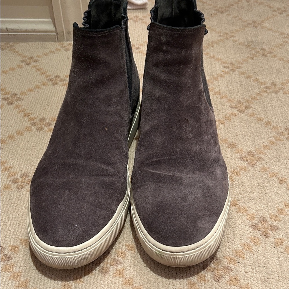 Vince Suede Ankle Boots in grey w charcoal grey elastic on sides 9